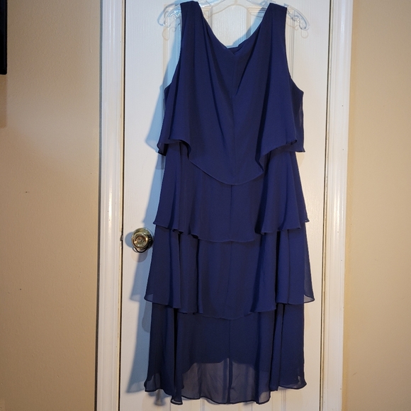S.L FASHION  DRESS - Picture 3 of 16